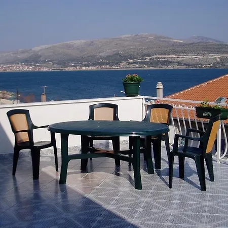 Apartments Belas Trogir Exterior photo