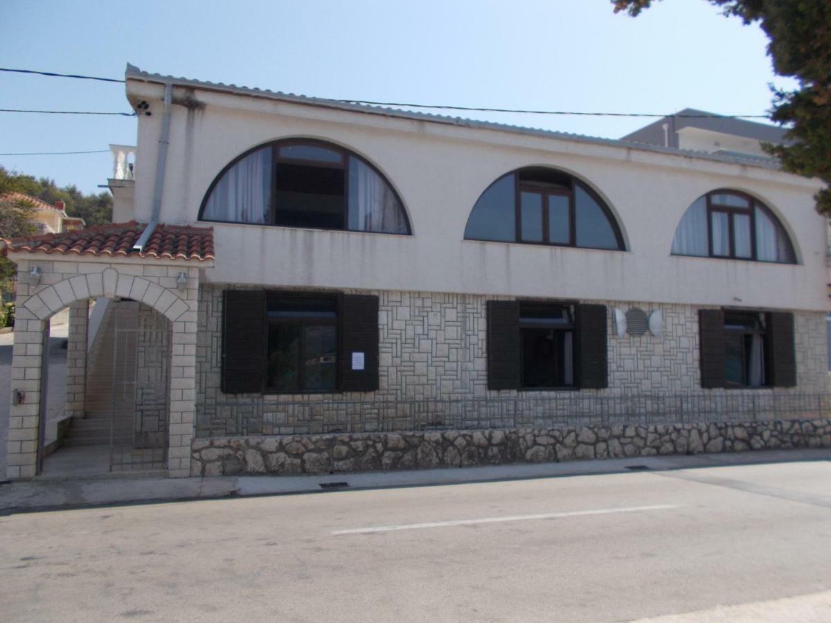 Belas * Trogir